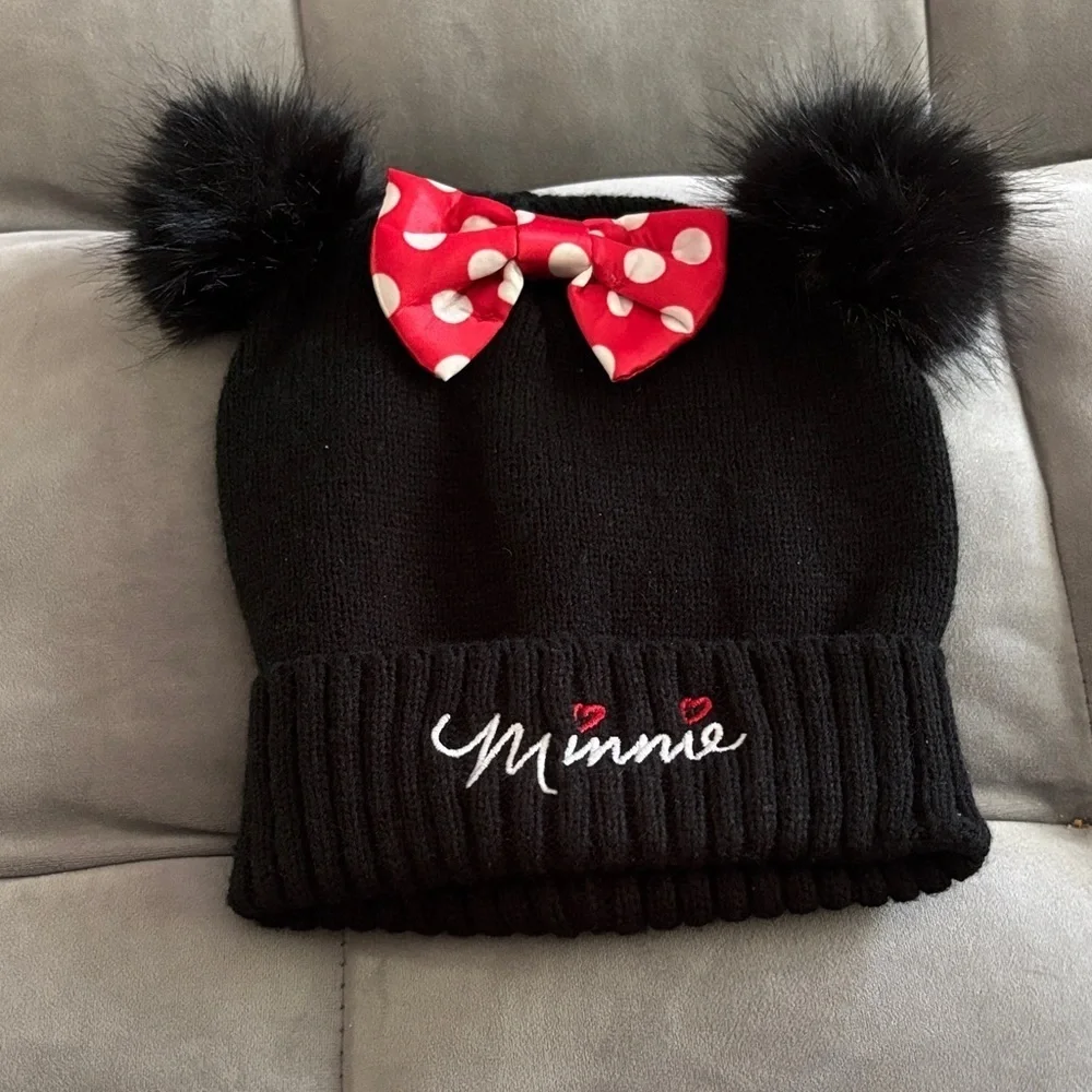 Disney Minnie Mouse Black Knit Hat with poms size little girls age 4-9